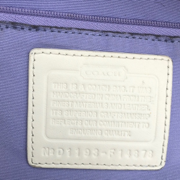 Coach # D1198-F14878 Daisy Signature Tote Bag - Picture 3 of 13